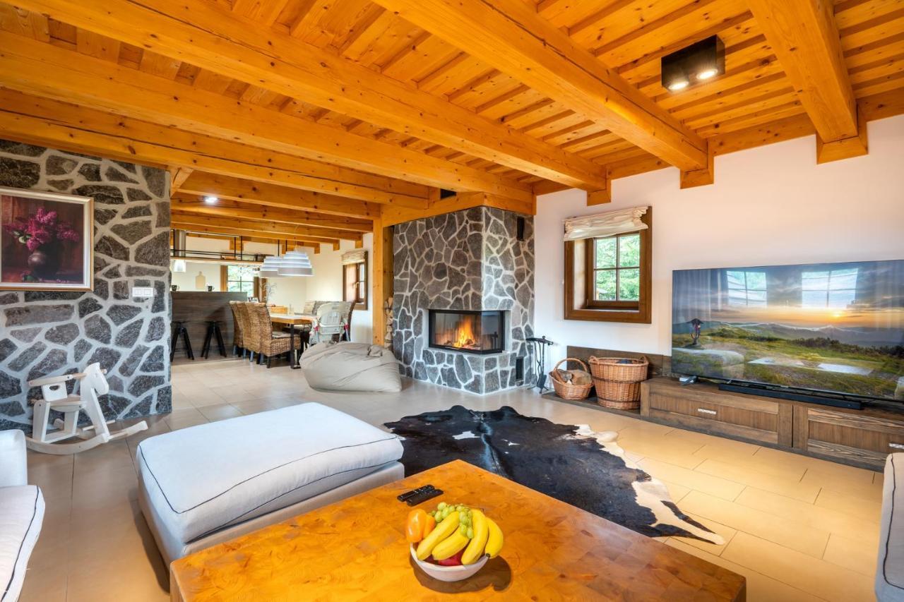 Wellness Drevenica Zuberec, 3 Apartmany, 2 Studia, Tatranske Stity Z Terasy Exterior foto